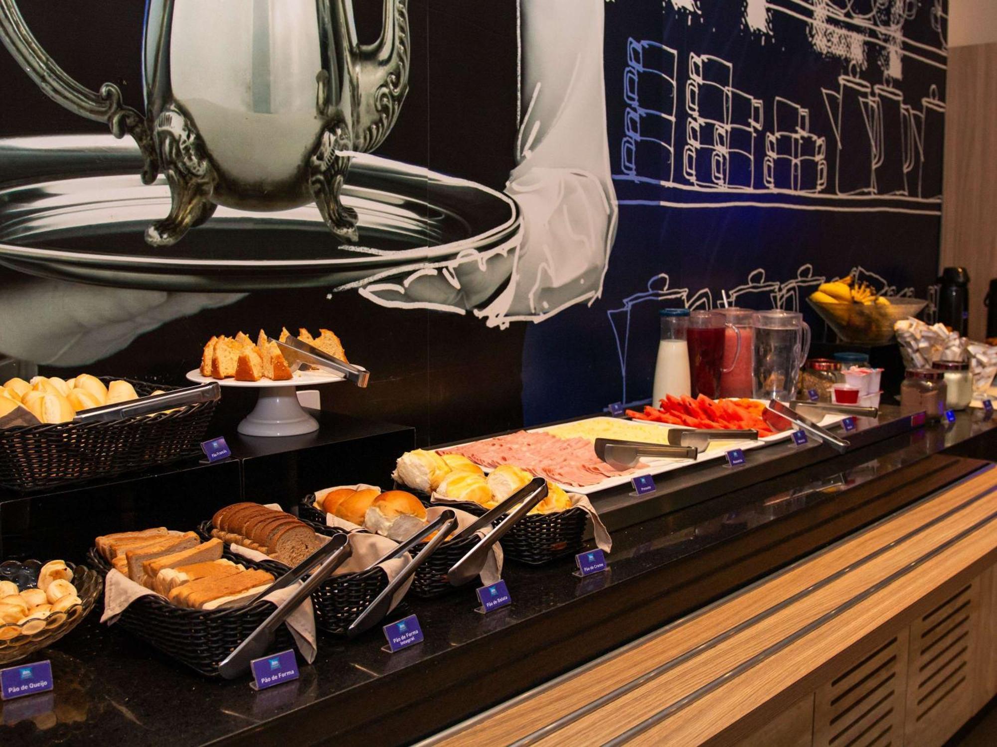 Ibis Budget Итаперуна Экстерьер фото